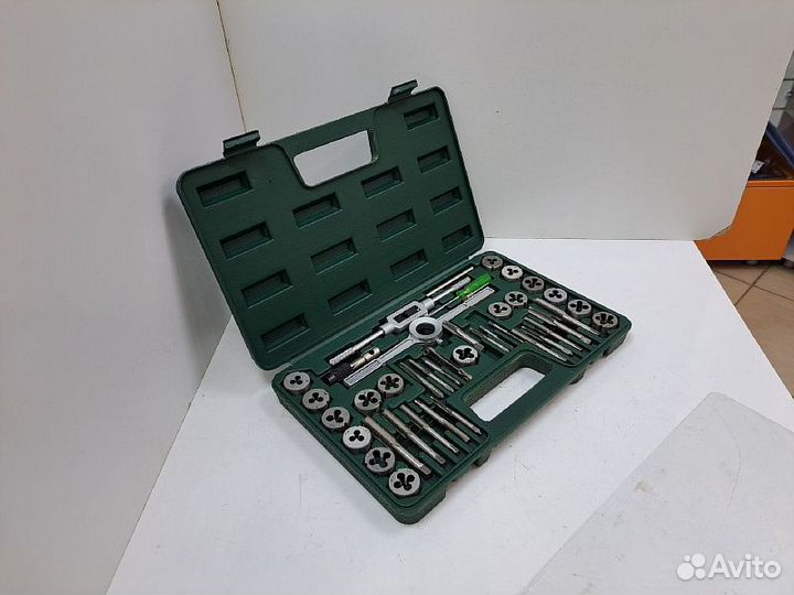 Набор метчиков и плашек Арсенал AS-40