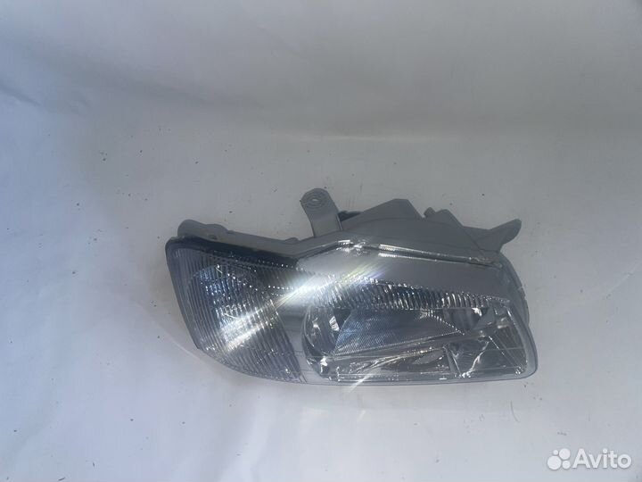 Передняя фара правая электрика хундай акцент