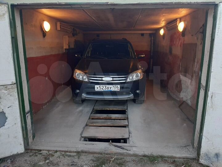 Гараж, > 30 м²