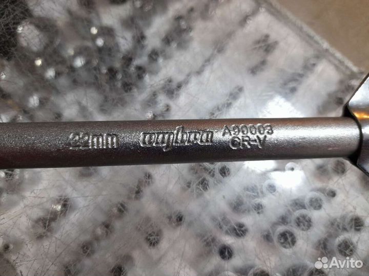 Ключ балонный крестообразный Ombra A90003