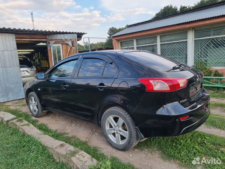 Автомобиль в разбор Митсубиши Лансер 10 Хетчбек