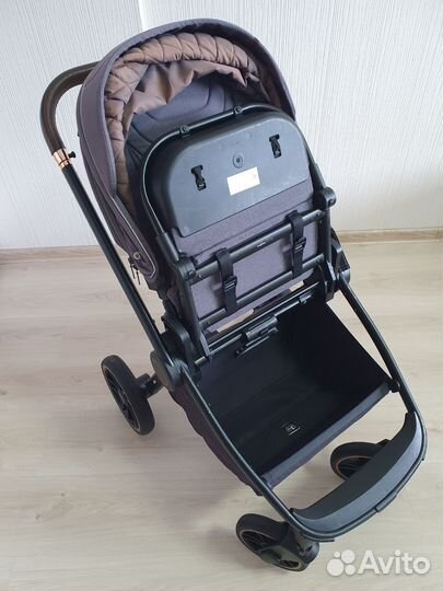 Коляска прогулочная Carello Epica