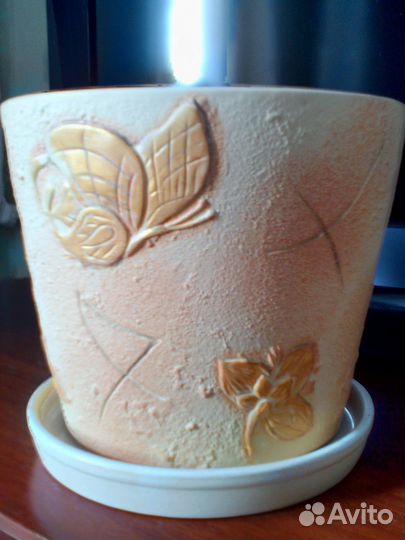 Новый горшок с поддоном, керамика