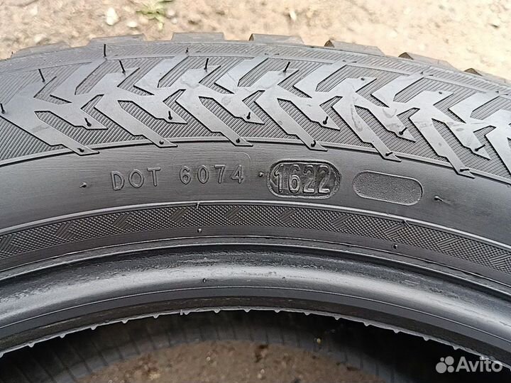 Nokian Tyres Hakkapeliitta 8 SUV 255/50 R20