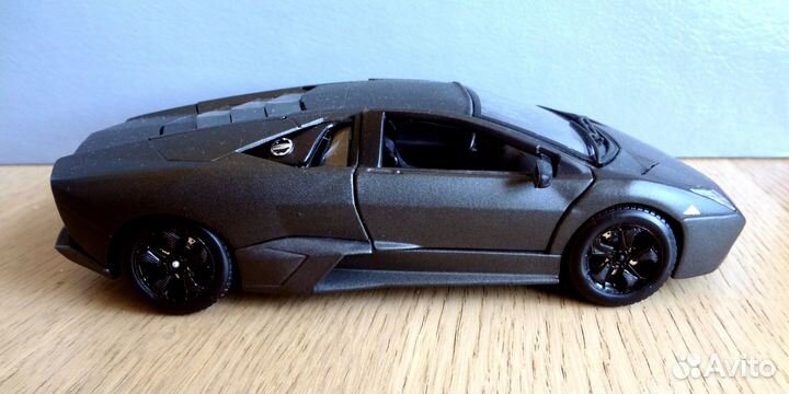 Модель Lamborghini Reventon (2008), 1:24