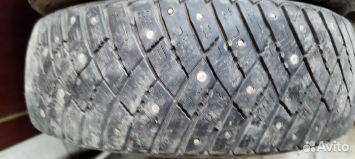 Goodyear UltraGrip 185/60 R15