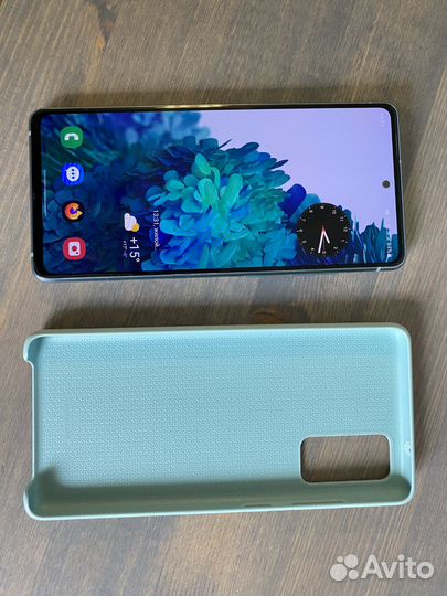 Телефон Samsung galaxy s20fe 256 GB snapdragon