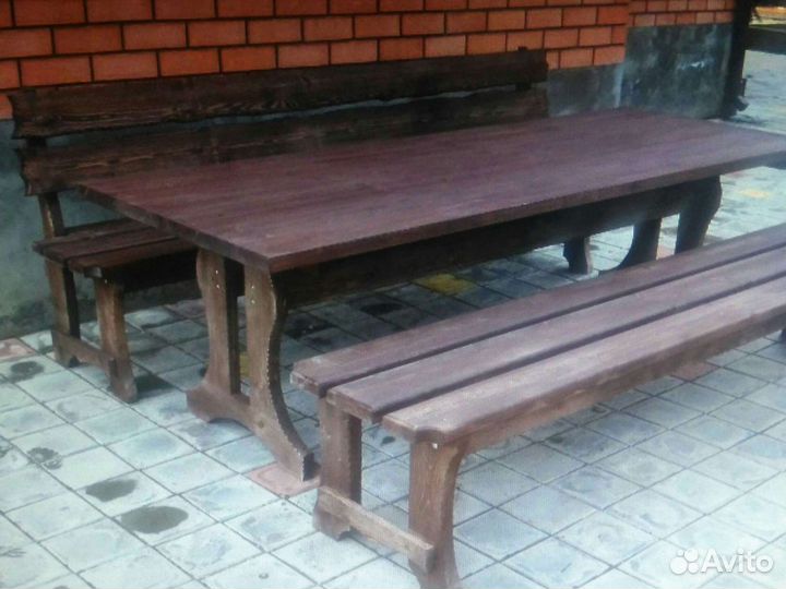 Стол,лавочки