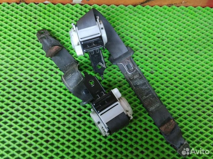 Ремень безопасности задний Mitsubishi Galant 8