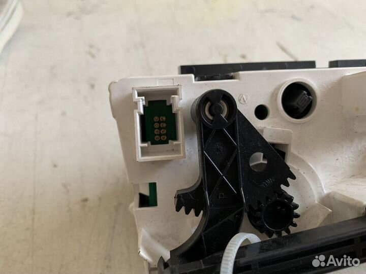 Блок управления отопителем Peugeot 308