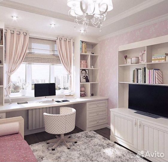 Рабочая зона у окна мини-кабинет