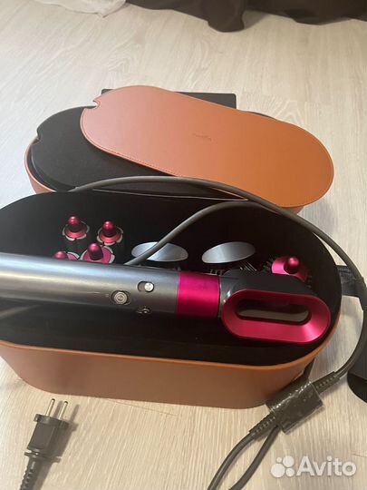 Продается стайлинг Dyson