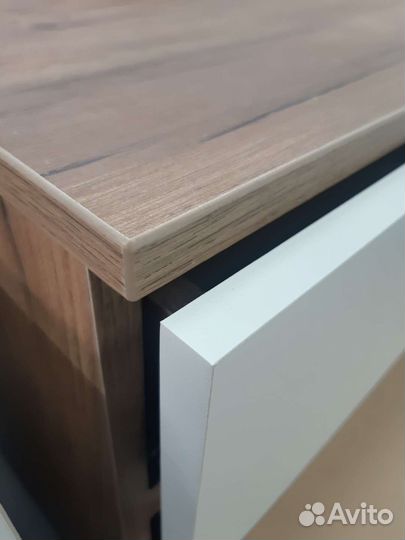 Тумба под телевизор без ручек Т-2