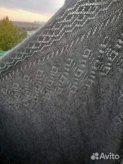 Пуховый платок (шаль)