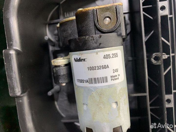 Крышка люка Daf XF105