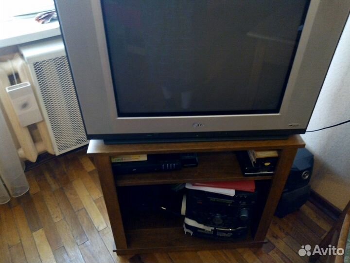 Тумба под телевизор