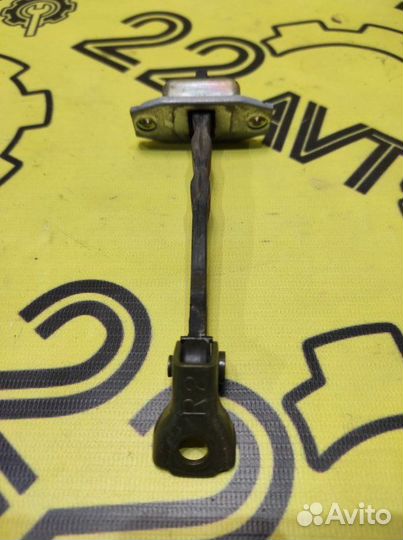 Ограничитель двери задний правый Suzuki Escudo