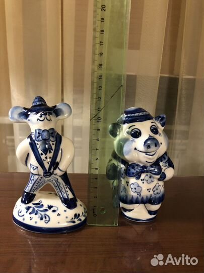 Фигурки фарфоровые 