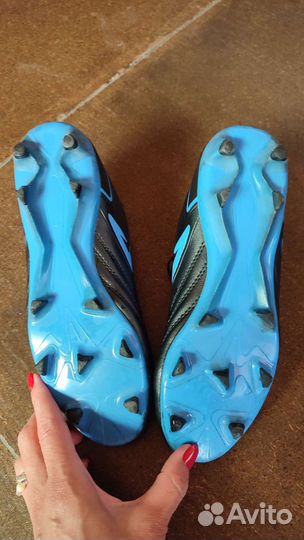 Футбольные бутсы