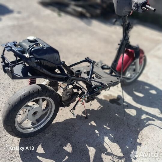 Скутер SYM-orbit 50 на запчасти