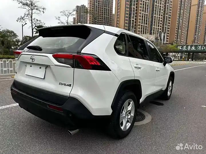 Toyota RAV4 2.0 CVT, 2020, 60 000 км