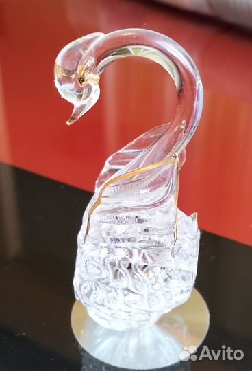 Хрустальные фигурки,лебеди