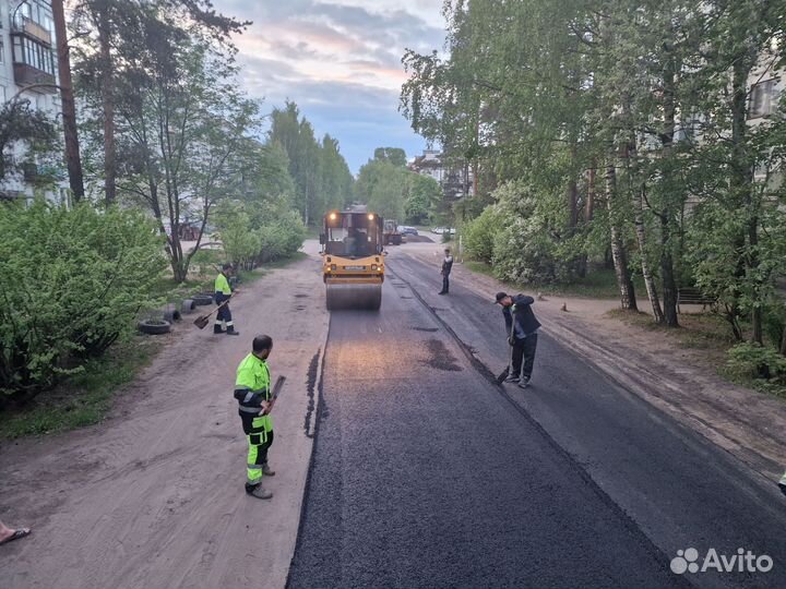 Аренда спецтехники асфальтоукладчик