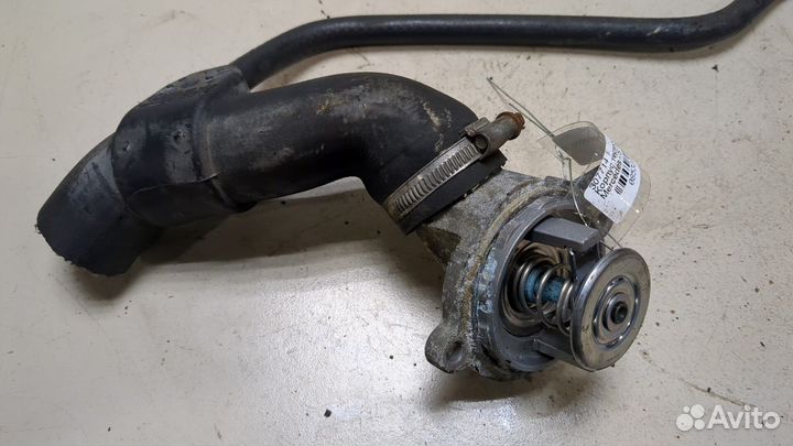 Корпус термостата Mercedes S W220, 1999