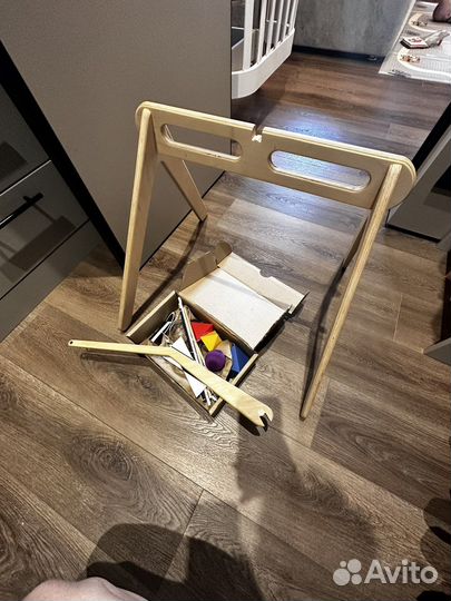 Стойка монтессори для малышей