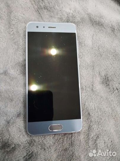 HONOR 9, 4/64 ГБ