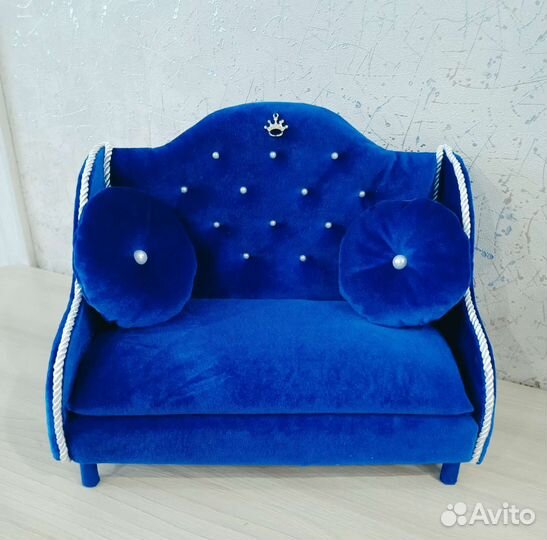 Диван для кукол, игрушек