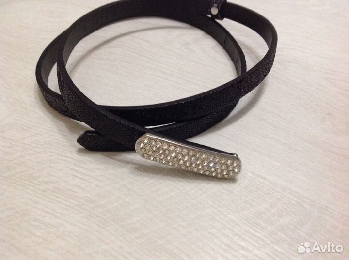 Женский ремешок с пряжкой со стразами