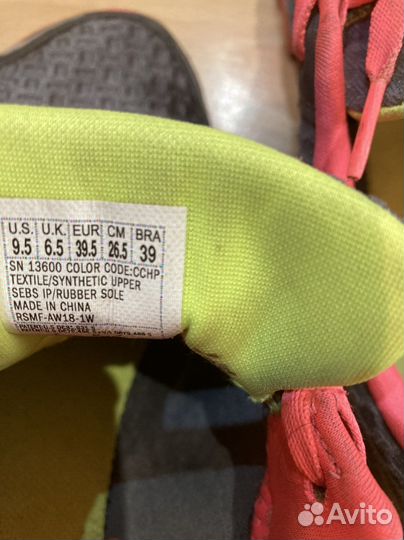 Кроссовки беговые женские 40 размер