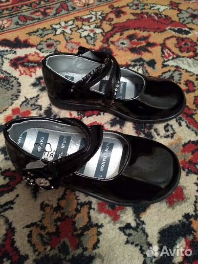 Туфли для девочки размер 28