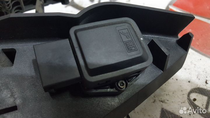 Педаль газа на BMW E66 E65