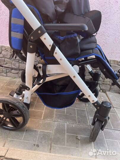 Детская инвалидная коляска