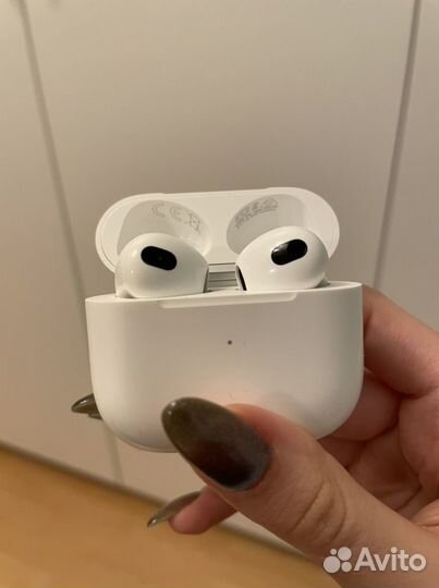 Apple AirPods 3 беспроводные наушники новые