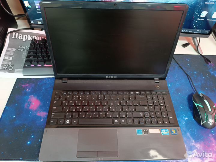 Ноутбук Samsung np300e5c