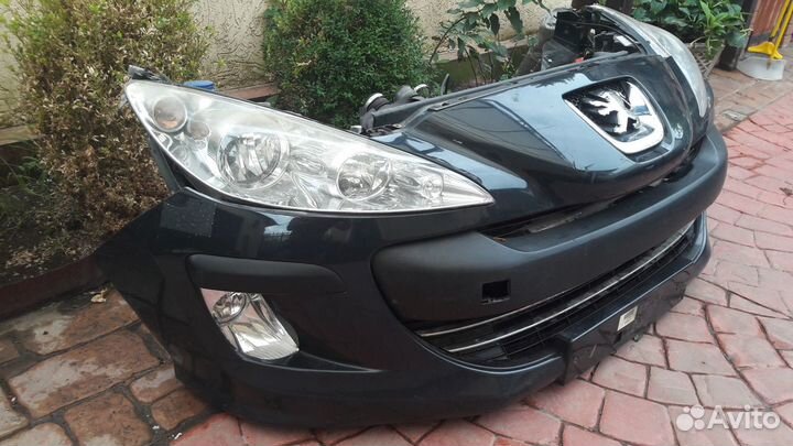 Peugeot 308 07-11 бампер передний