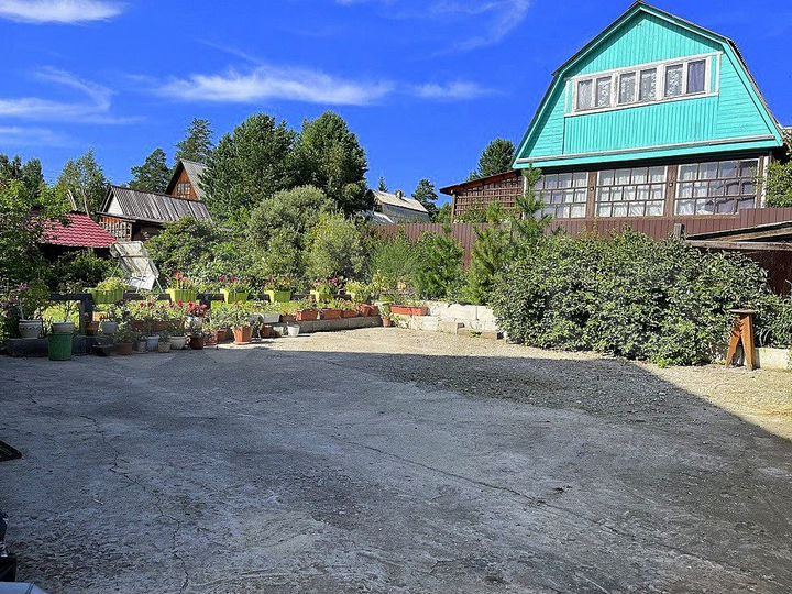 Коттедж 183 м² на участке 8,9 сот.