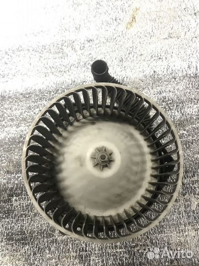 Nissan Patrol Y61 моторчик печки