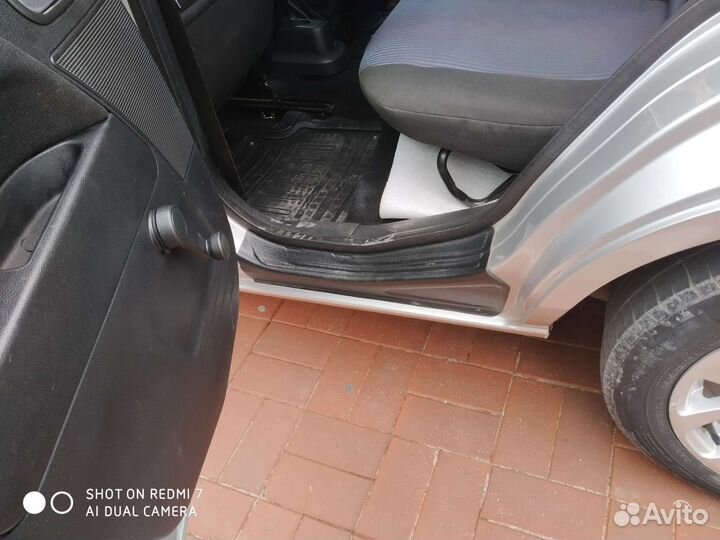 Накладки на пороги и задний бампер