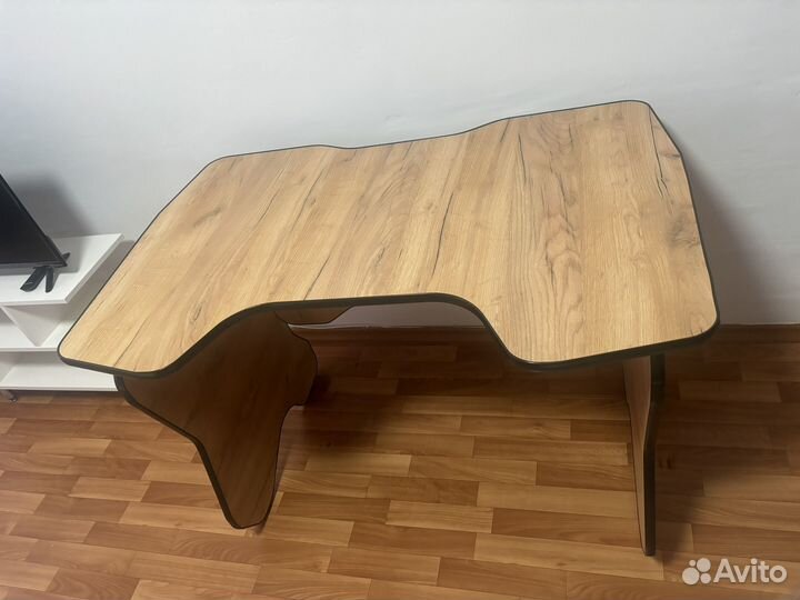 Стол состояние нового