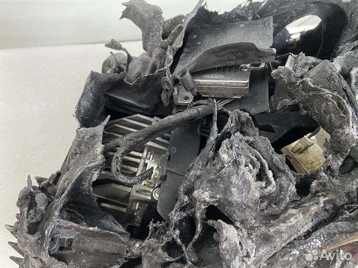 Фара левая volkswagen jetta 7