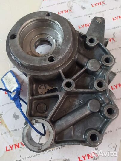 Держатель распредвала Ауди Фольксваген Шкода