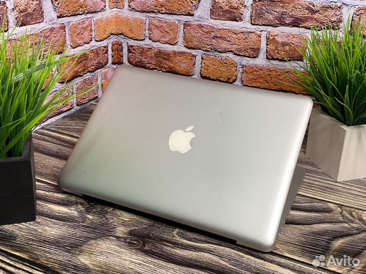 Apple MacBook Pro 13 в коробке Core i5/8gb/SSD256