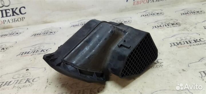 Воздухозаборник (наружный) Audi Q7 2005