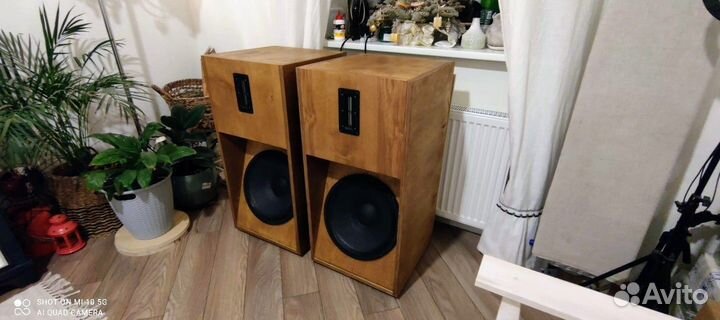 Акустические колонки большие