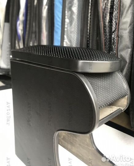 Подлокотник на Datsun