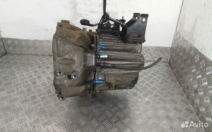 Кпп 5ст. KIA carens 3 2,0